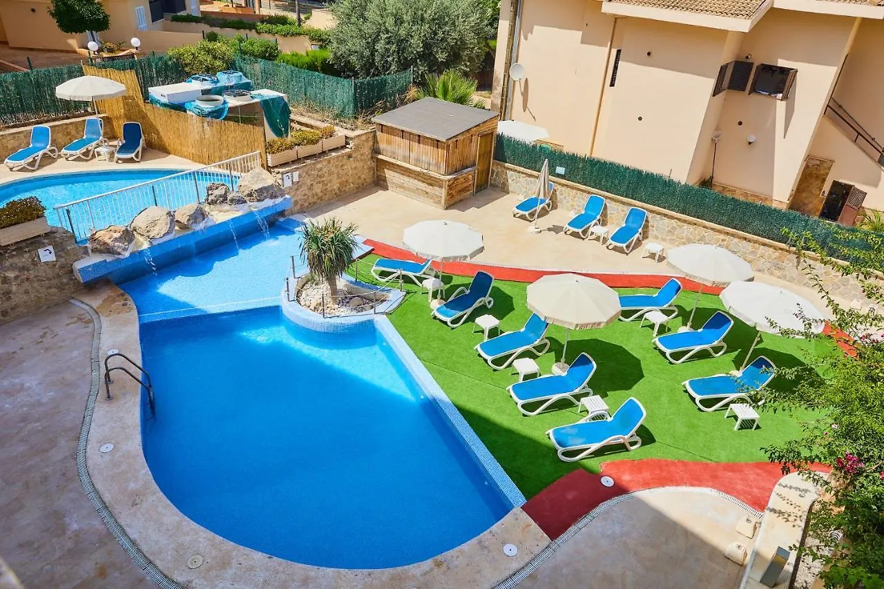 Sol Y Mar Apartments location