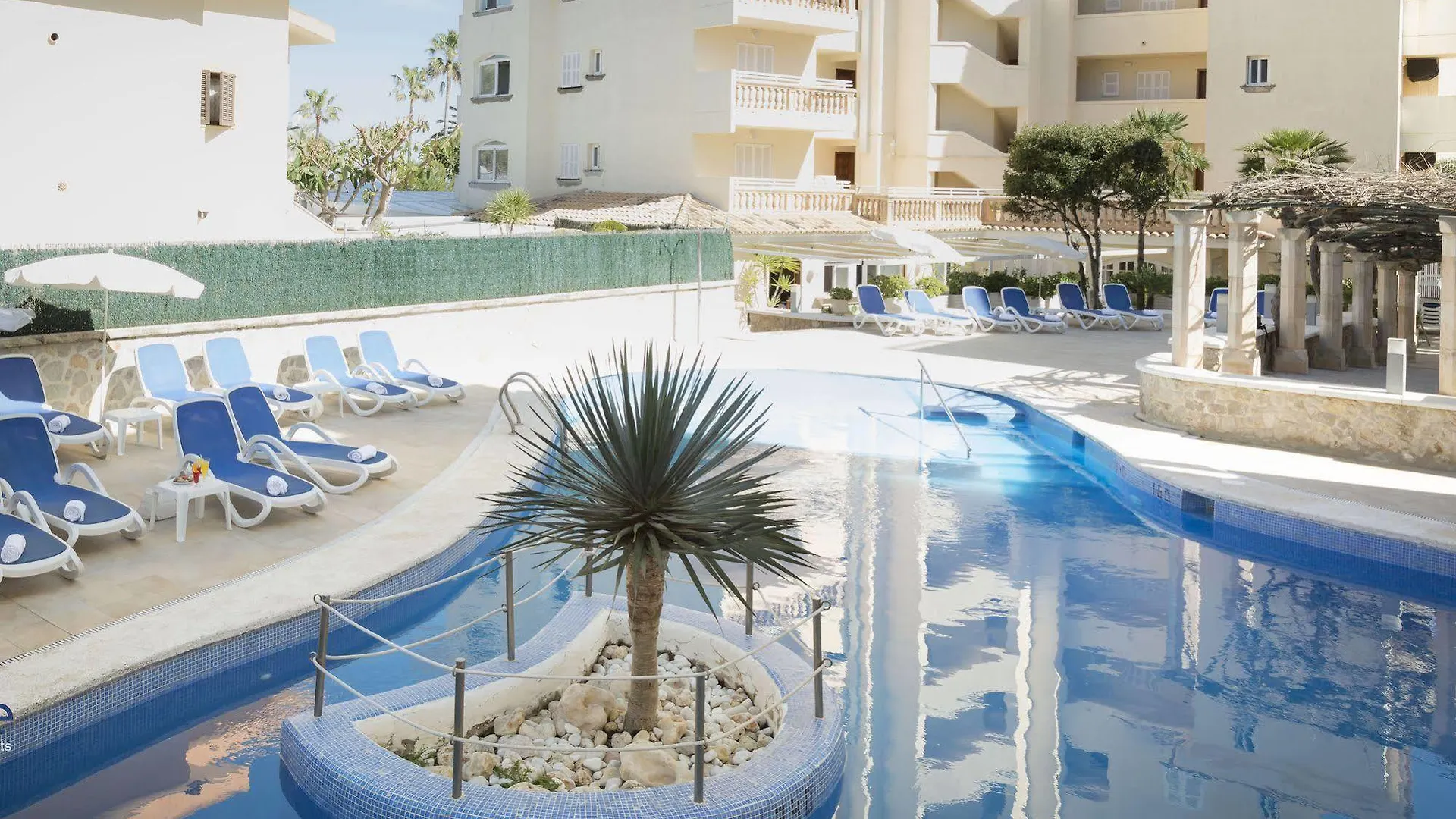 Aparthotel Sol Y Mar Apartments Cala Bona