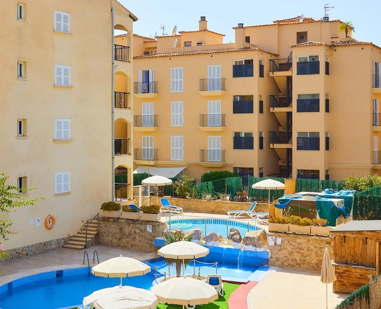 Sol Y Mar Apartments Cala Bona  Hotel apartamentowy