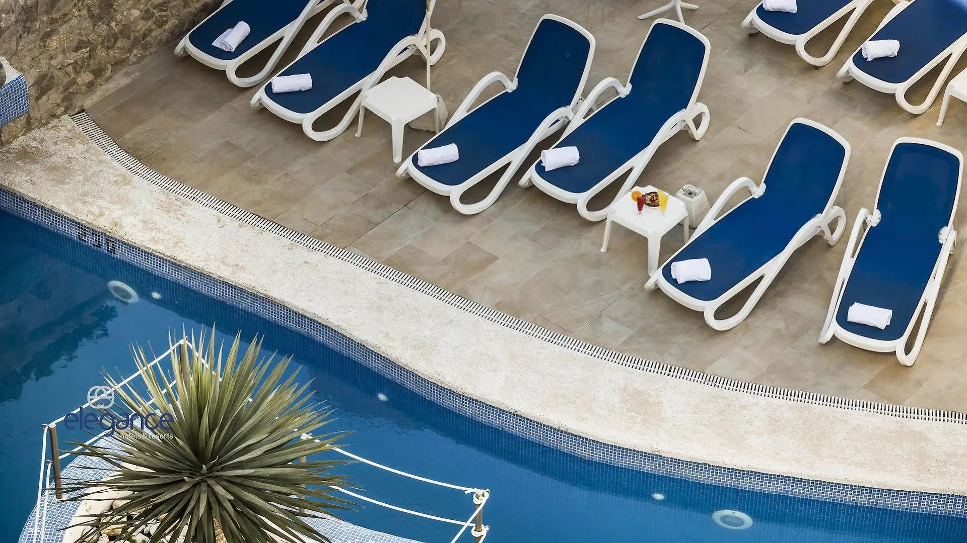 *** Apartahotel Sol Y Mar Apartments Cala Bona  España